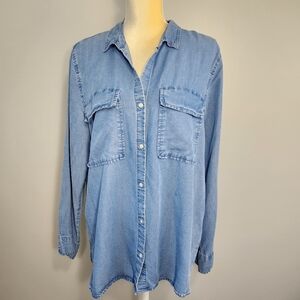 Gap Boyfriend  Fit Utility Top Size L 100% Lyocell Soft Drapey Button Down